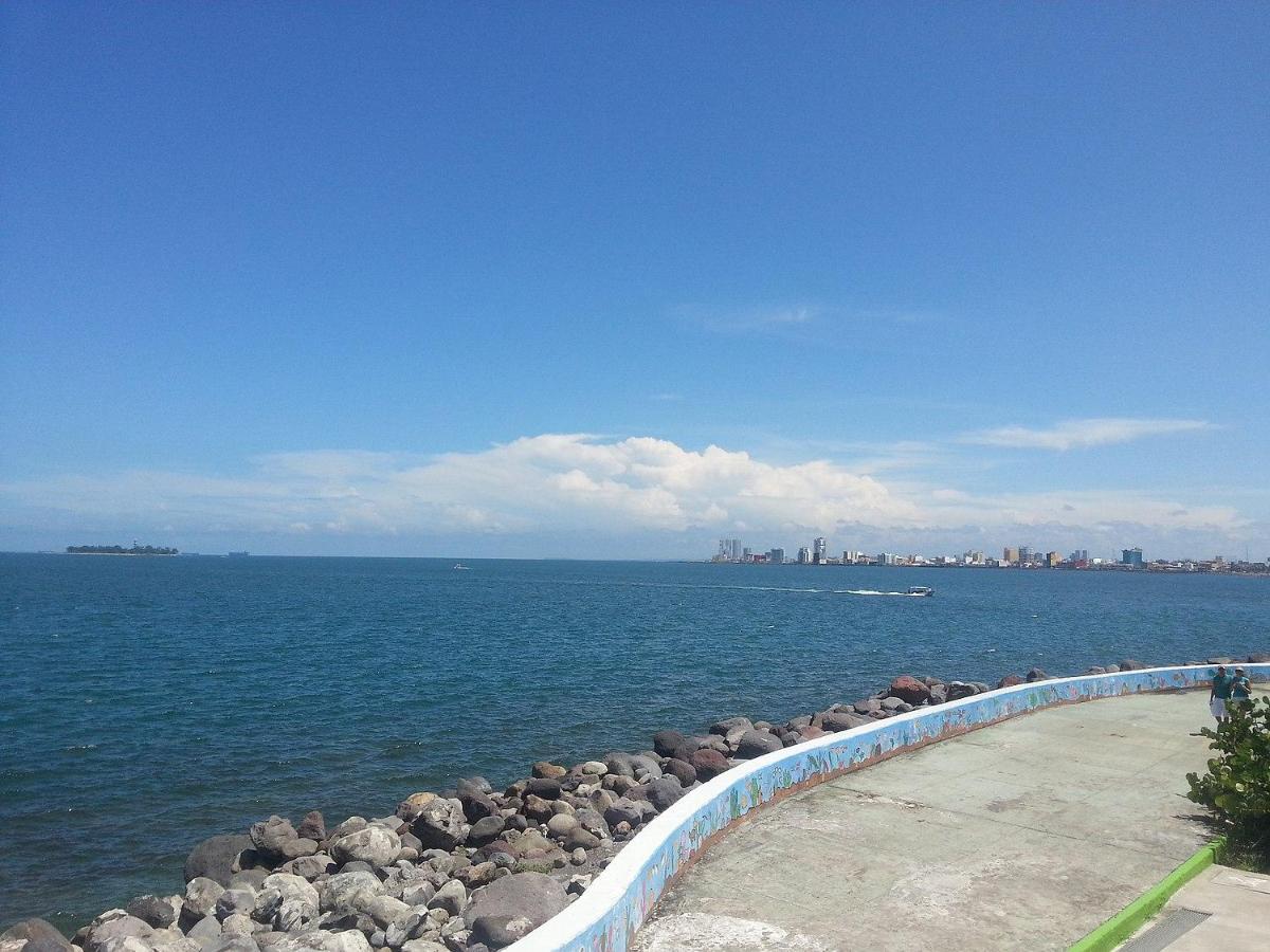 Suites Brisa Marina - Atras De Playa Regatas Y El Malecon, 6 Calles Del Acuario Veracruz Zewnętrze zdjęcie