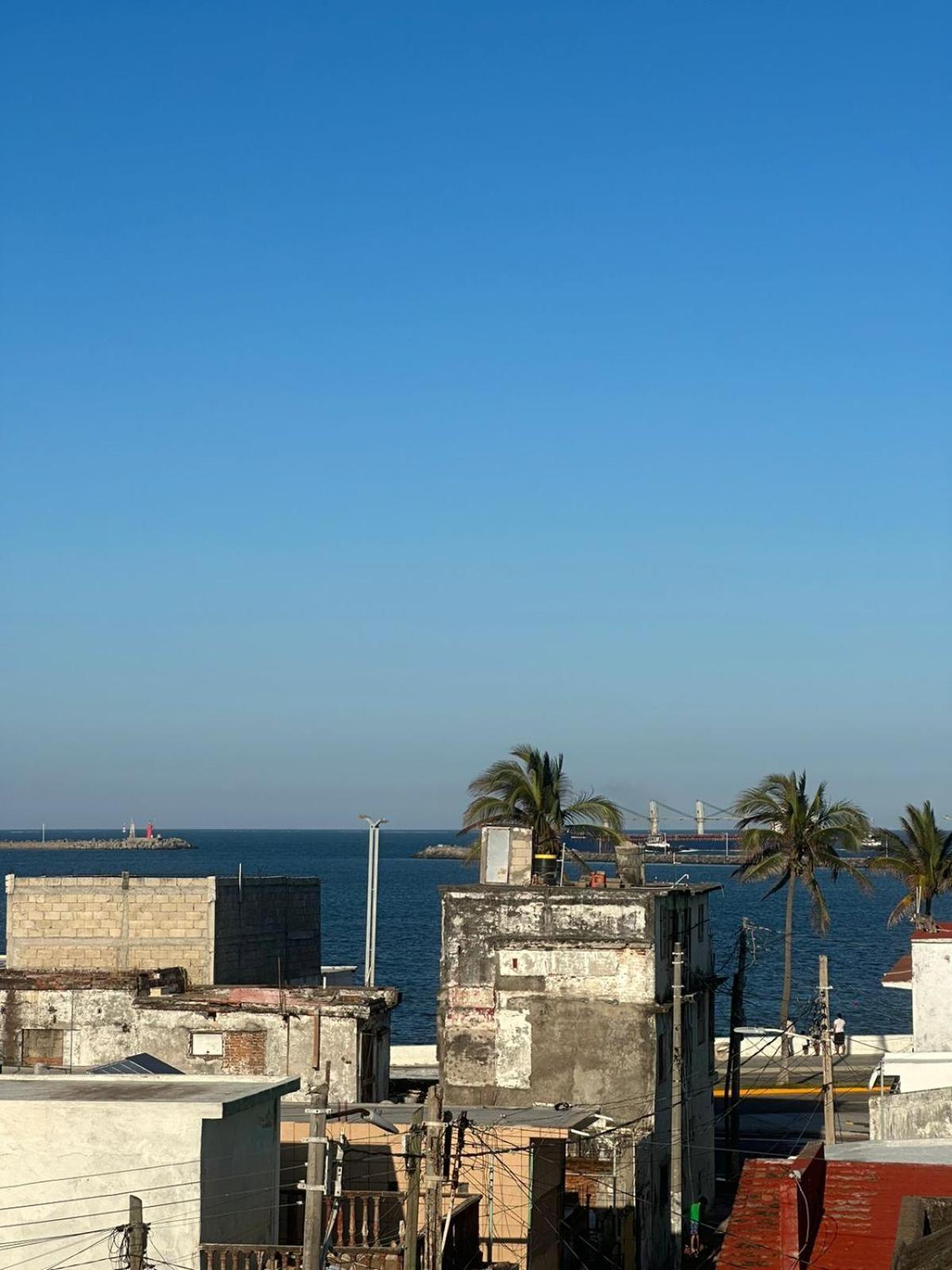 Suites Brisa Marina - Atras De Playa Regatas Y El Malecon, 6 Calles Del Acuario Veracruz Zewnętrze zdjęcie